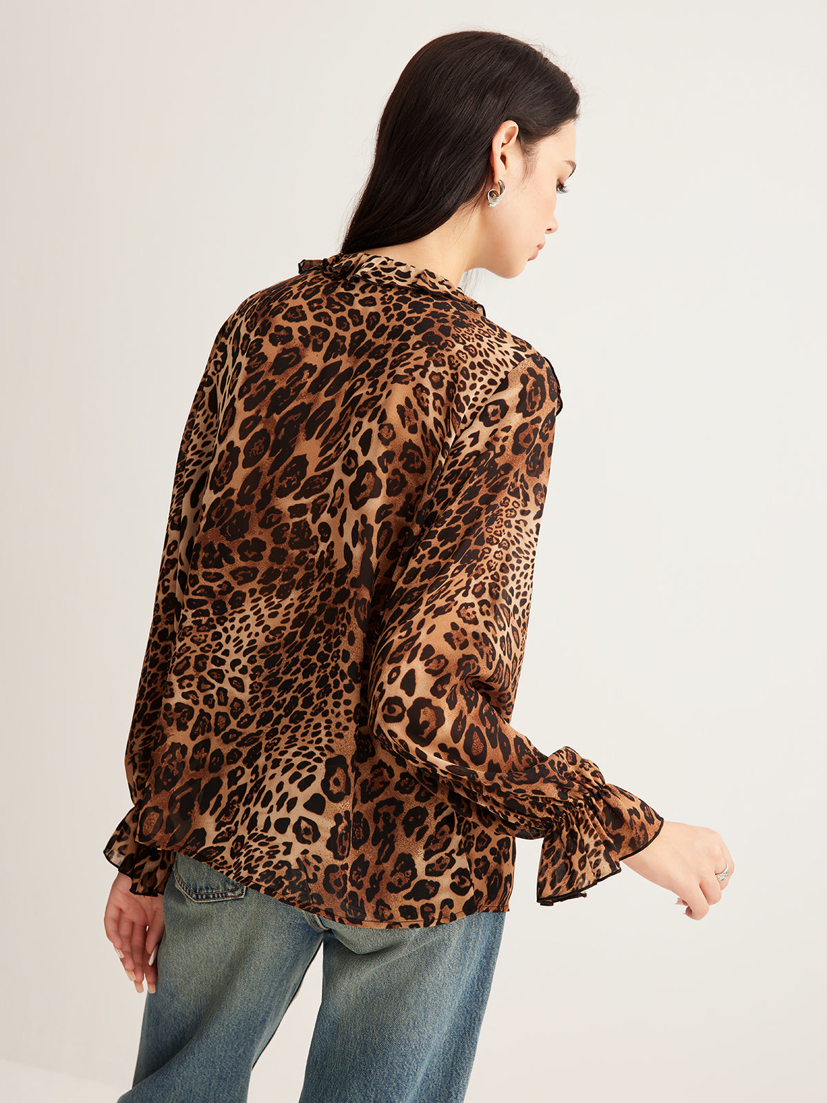 Amabile | Polished Leopard Print Silhouette Blouse
