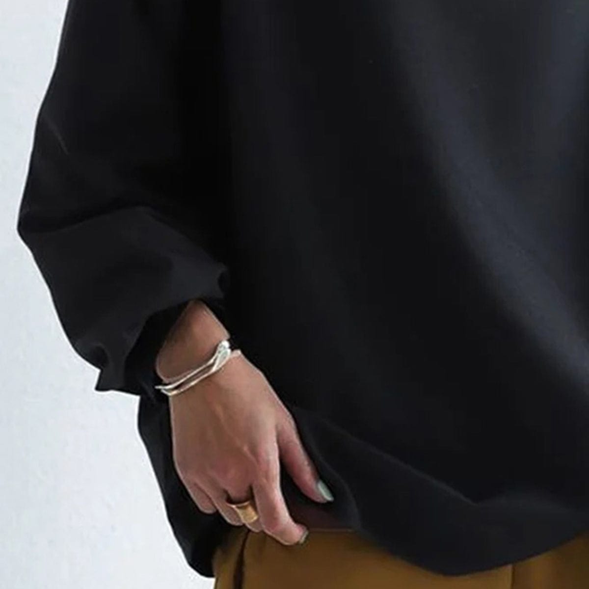 Alda | Desk-to-Dinner High-Neck Lightweight Fit Top