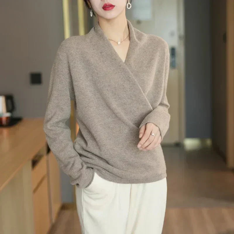 Cassandrina | Airy Wrap-Neck Summer Comfort Top