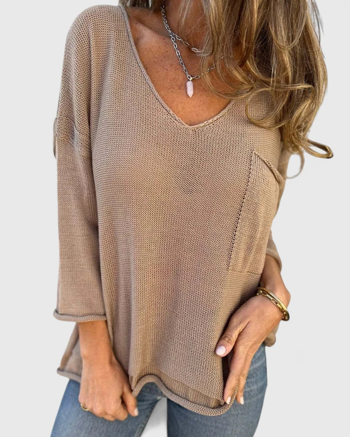 Andreina | Errand-Day V-Neck Lightweight Drape Top
