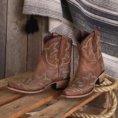 Ceridwen | Cold-Weather Embroidered Western Support Boot