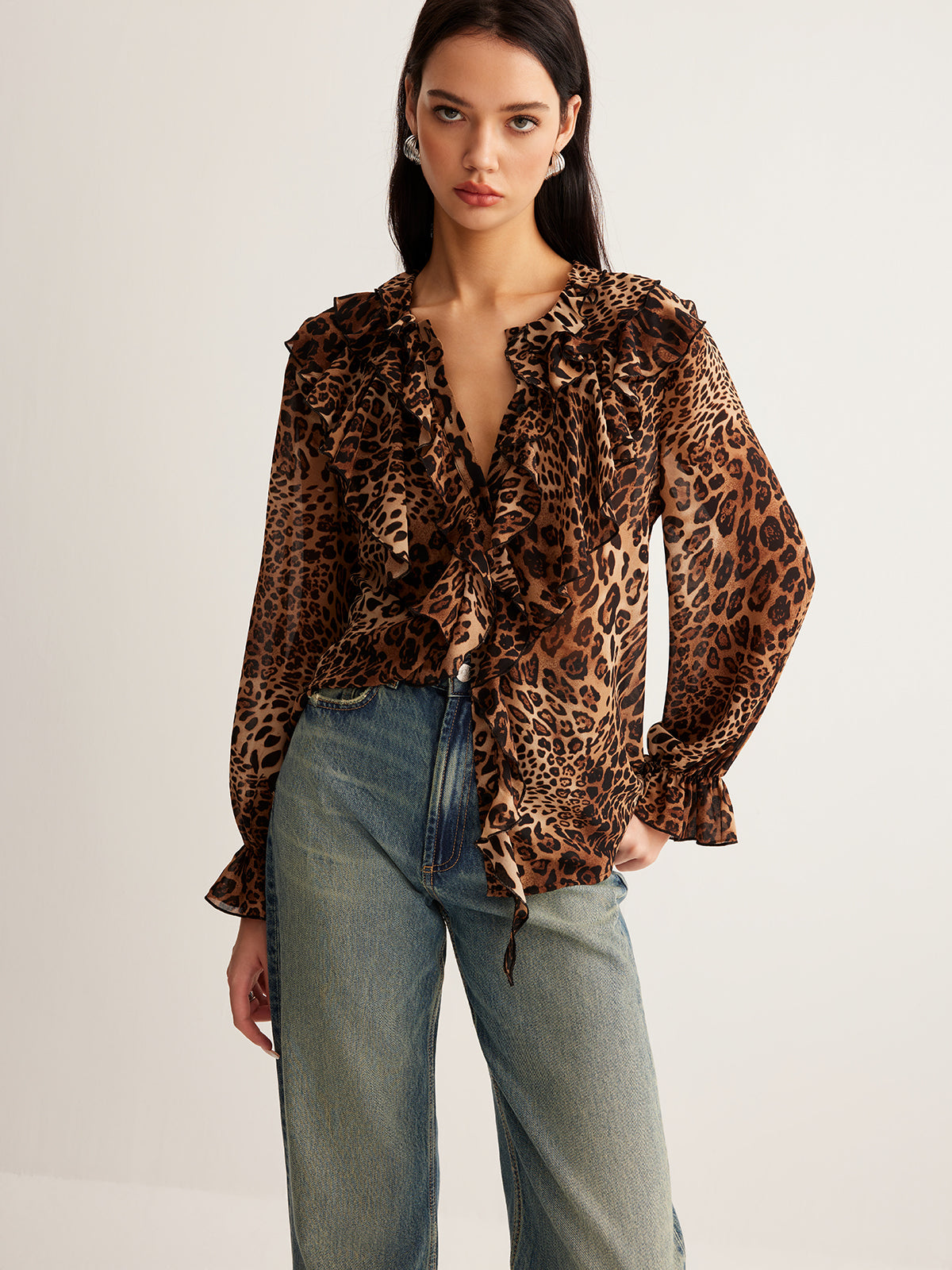Amabile | Polished Leopard Print Silhouette Blouse