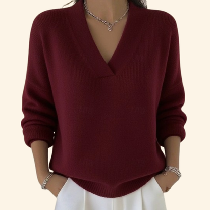 Delphine | Weekend V-neck lightweight Finish Blouse