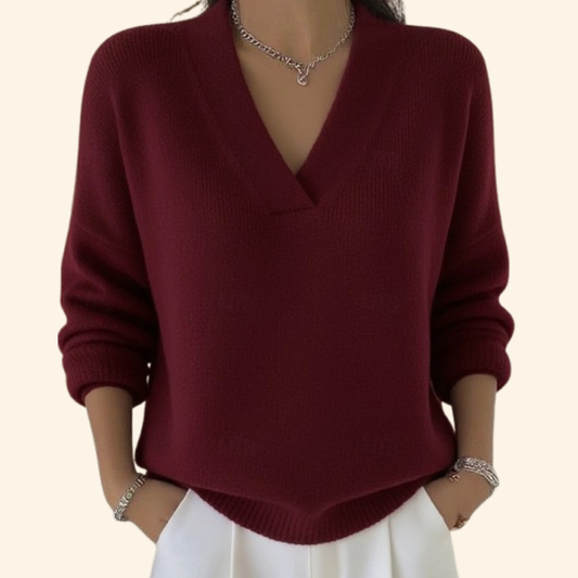 Delphine | Weekend V-neck lightweight Finish Blouse
