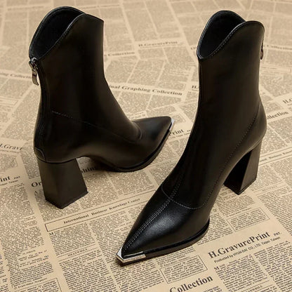 Trinidad | City Pointed-Toe Supportive Support Boot