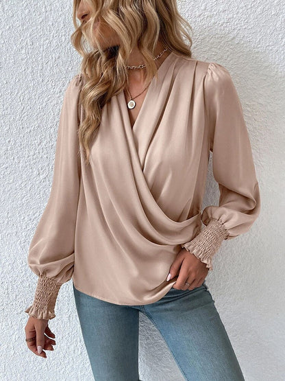 Carola | Wardrobe-Staple Flowing V-Neck Fit Blouse