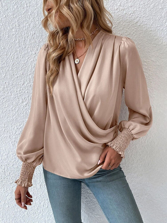 Carola | Wardrobe-Staple Flowing V-Neck Fit Blouse