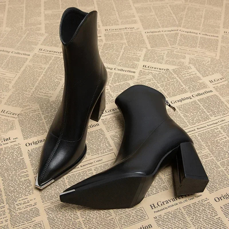 Trinidad | City Pointed-Toe Supportive Support Boot