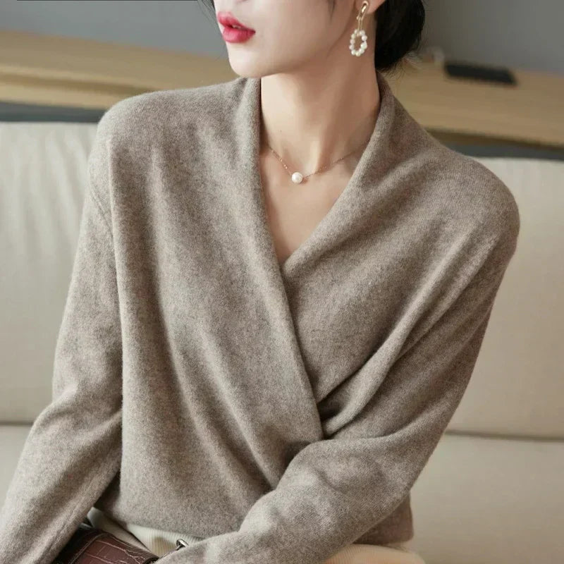 Cassandrina | Airy Wrap-Neck Summer Comfort Top