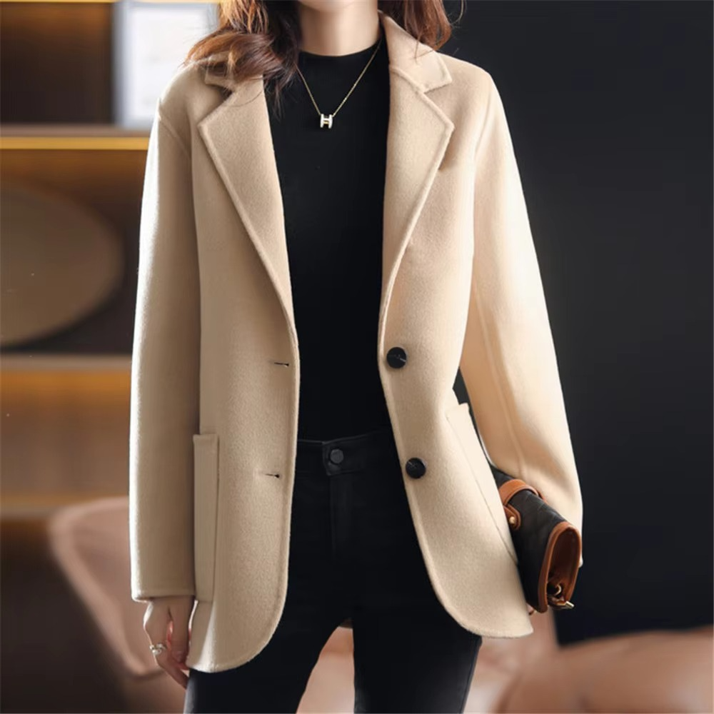 Cassandra | City Tailored Two-Button Warmth Blazer