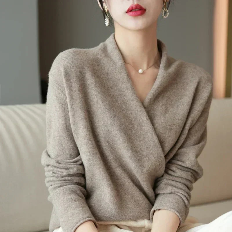 Cassandrina | Airy Wrap-Neck Summer Comfort Top