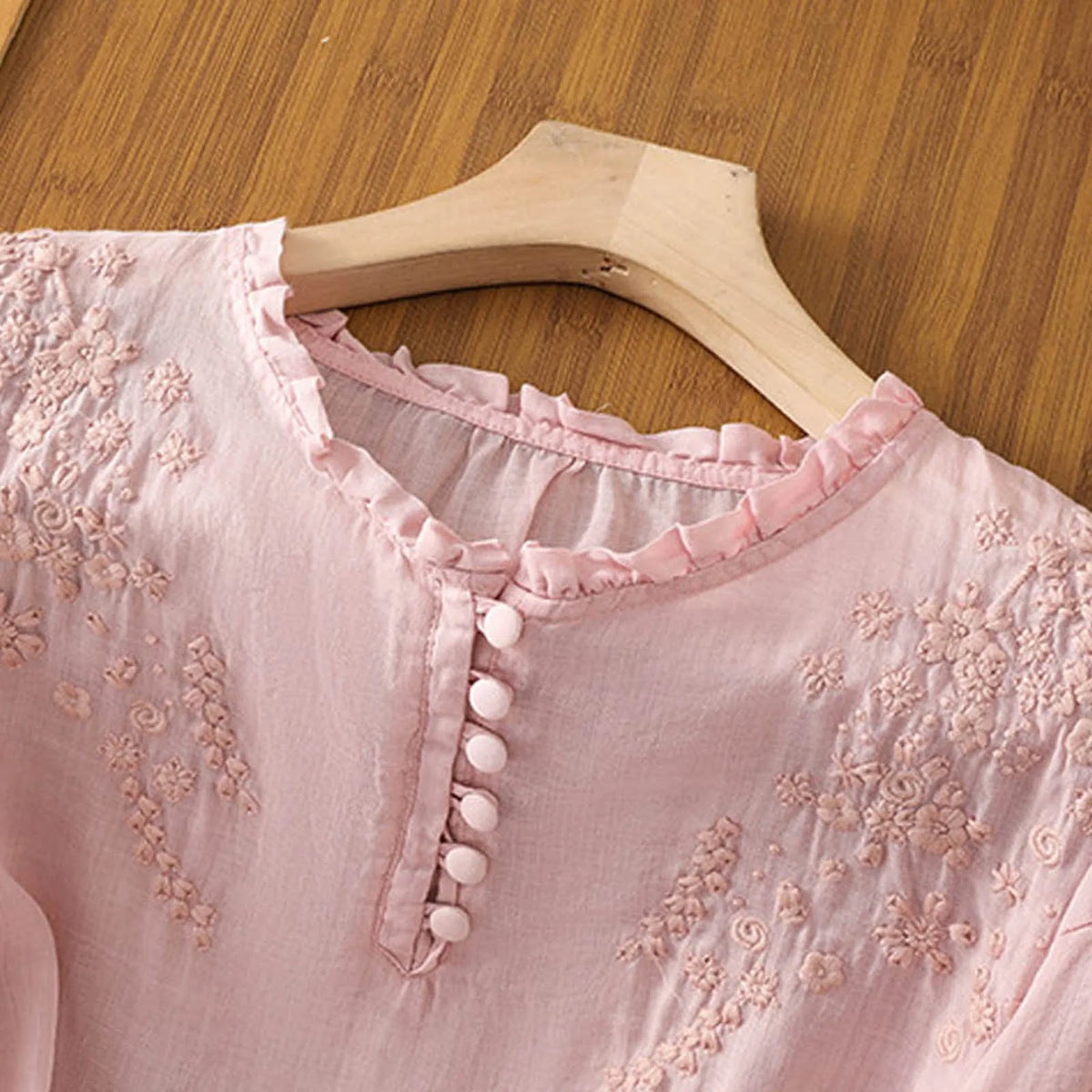 Margherita | Warm-Weather Embroidered Fit Blouse