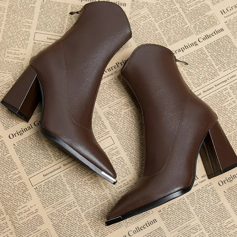Trinidad | City Pointed-Toe Supportive Support Boot