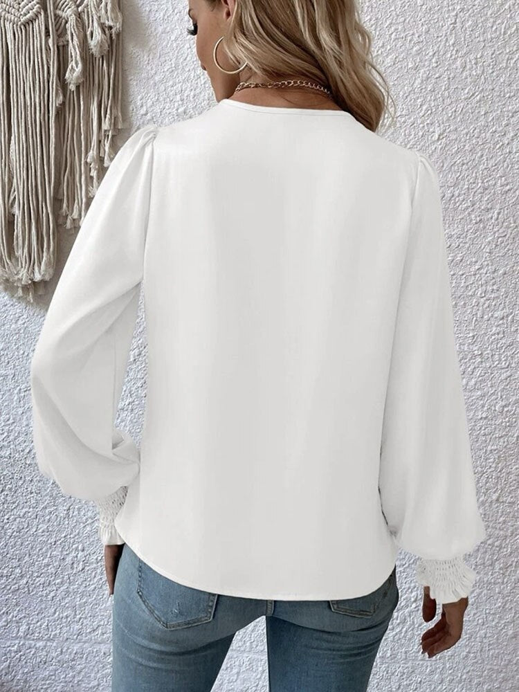 Carola | Wardrobe-Staple Flowing V-Neck Fit Blouse