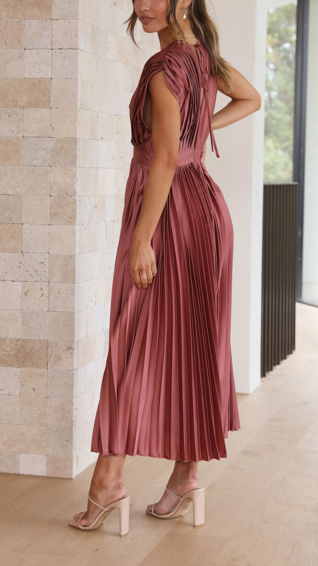 Presley | Weekend Pleated High-Waist Finish Dress
