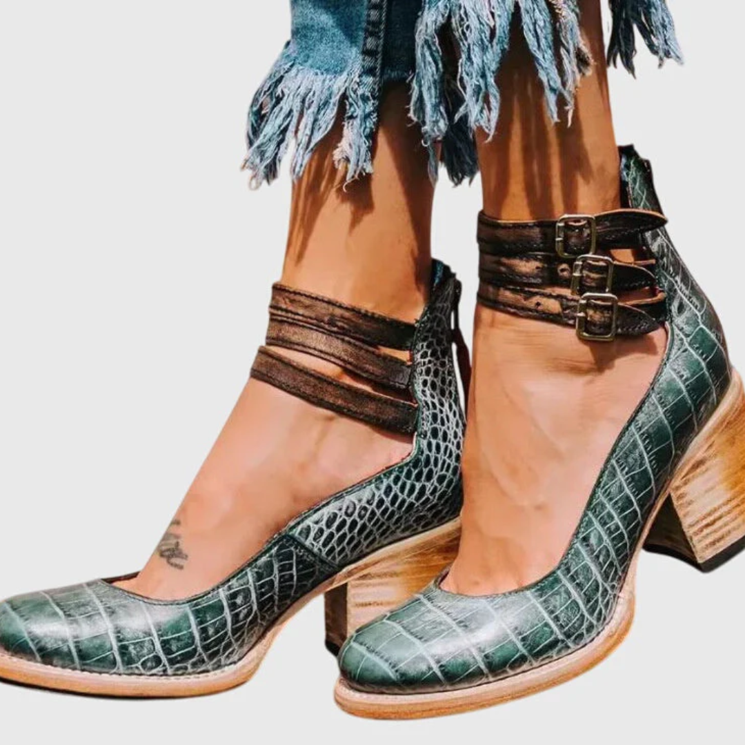 Emerenzia | Winter-Ready Buckle Support Boot