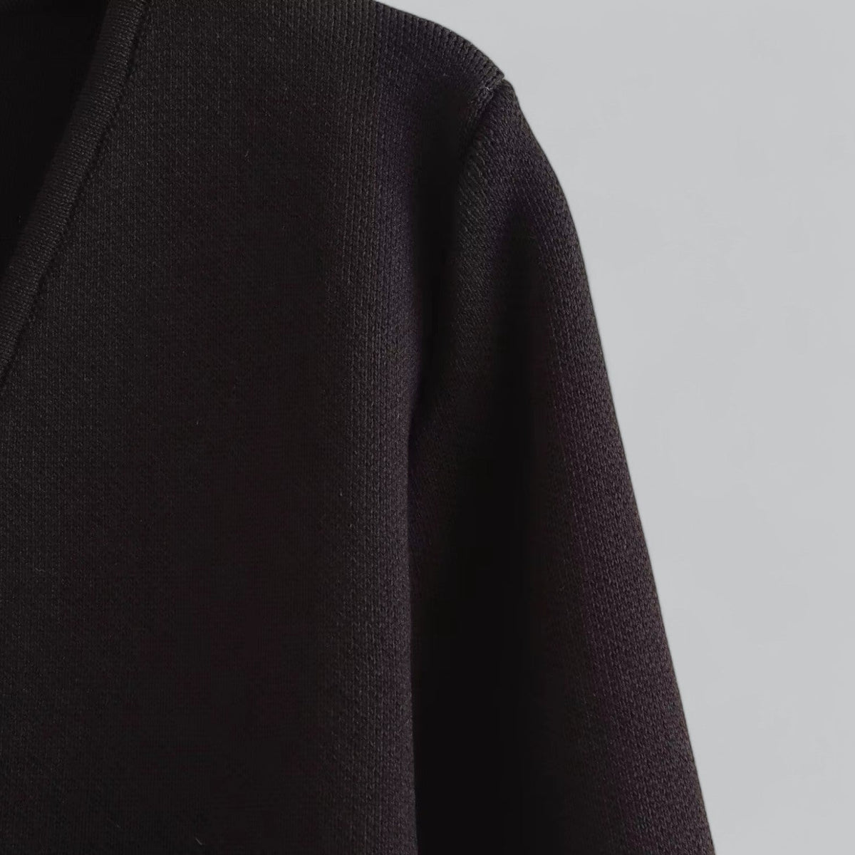 Tarquinietta | Weekend V-Neck Minimalist Warmth Cardigan