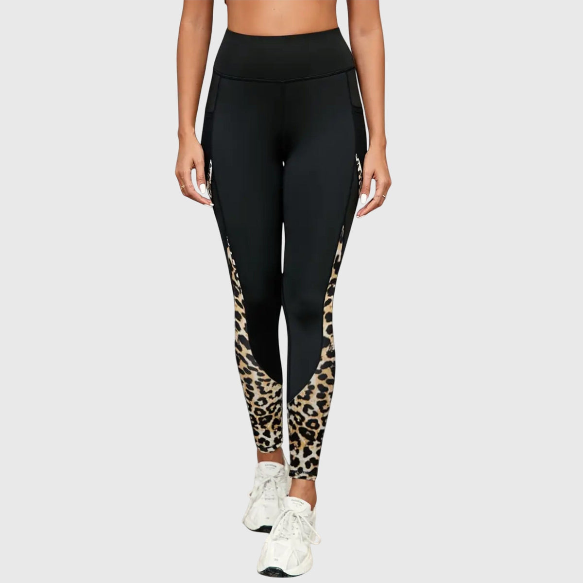 Saveria | Airy High-Waist Leopard Ease Pants