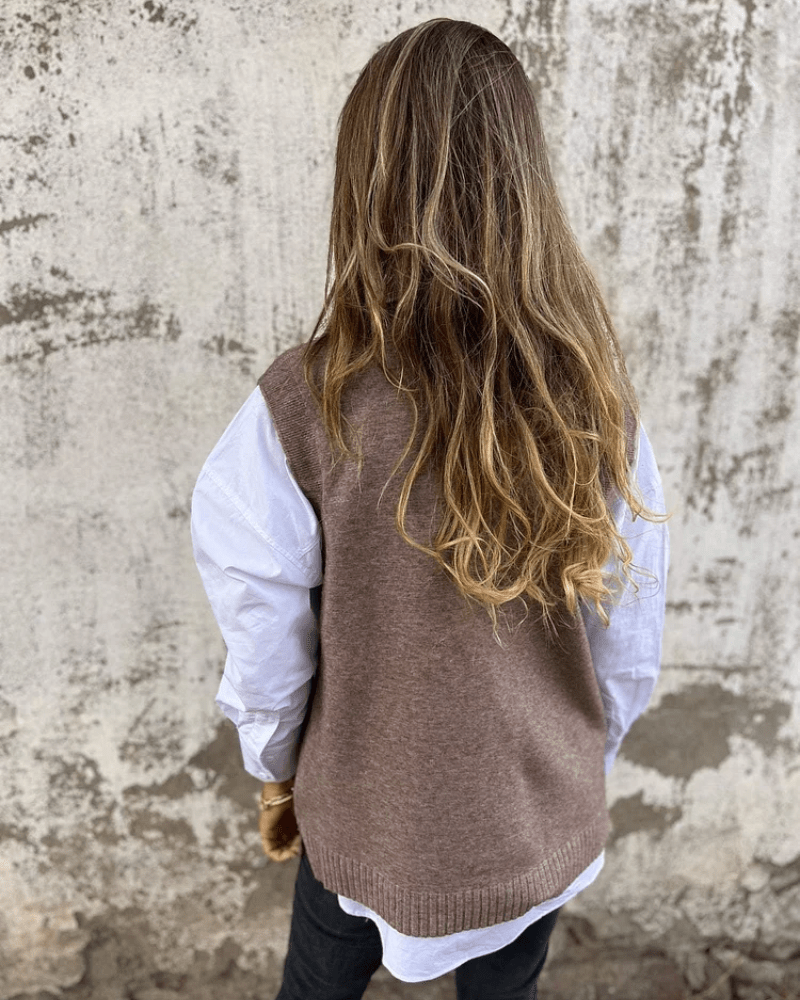 Anzhelika | Cold-Weather V-Neck Warmth Vest