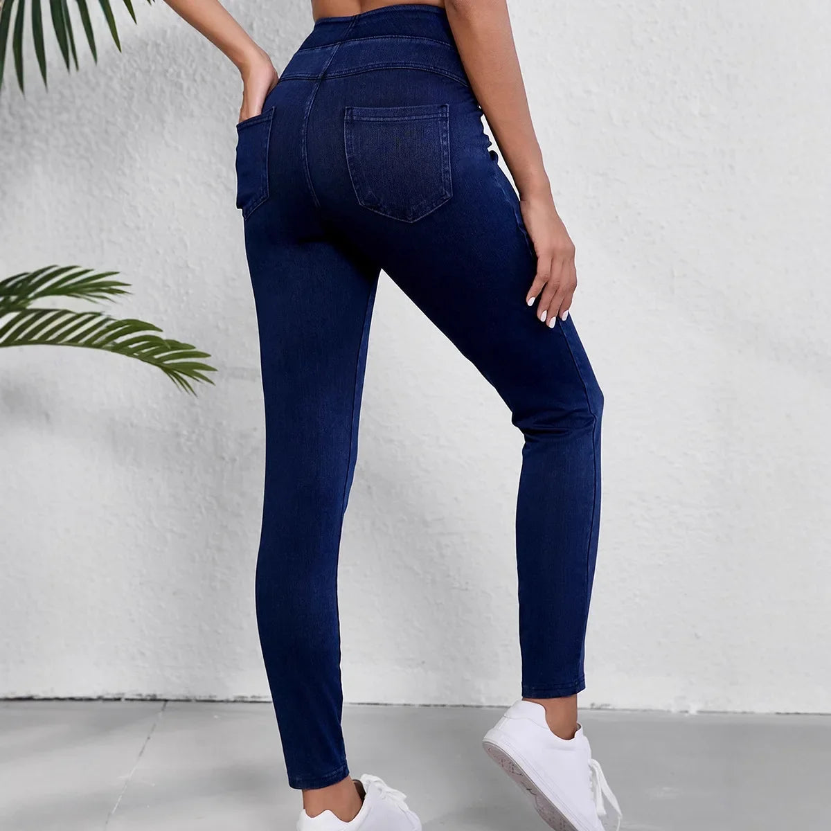 Adria | Everyday Slim-Fit High-Rise Shape Jeans